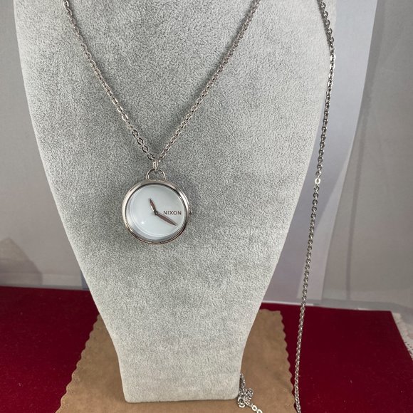 Nixon Spree Pendant Watch Womens all Stainless Steel Pure White Dial 27 in Chain